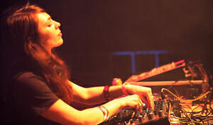 Nina Kraviz все песни в mp3