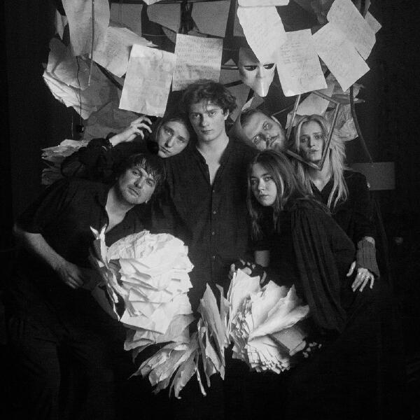 Бонд с кнопкой все песни в mp3